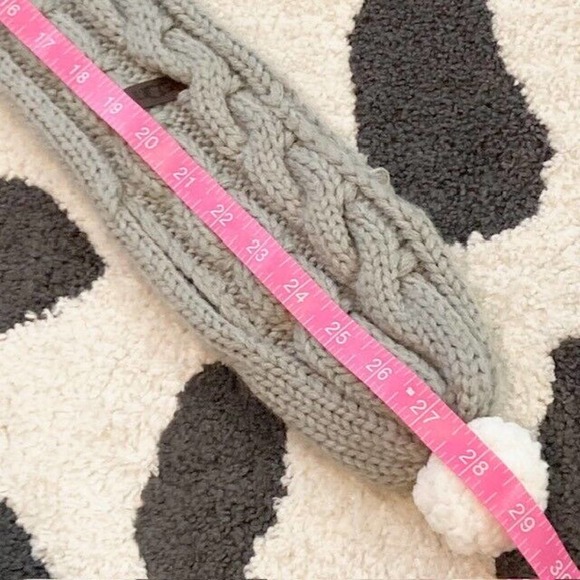 Ugg Australia Small Dog Gray Cable Knit Pom Warm Luxe Soft Designer Logo Scarf - Picture 11 of 12